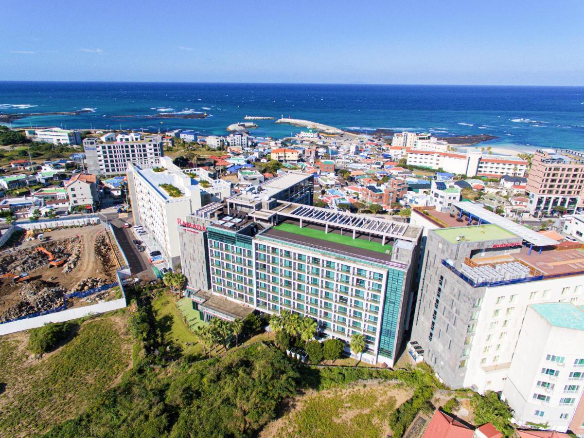 فندق Ramada By Wyndham Jeju Hamdeok المظهر الخارجي الصورة