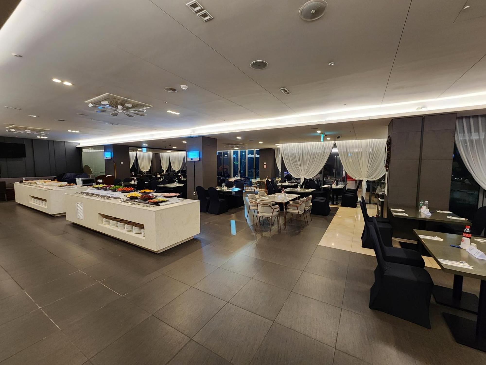 فندق Ramada By Wyndham Jeju Hamdeok المظهر الخارجي الصورة
