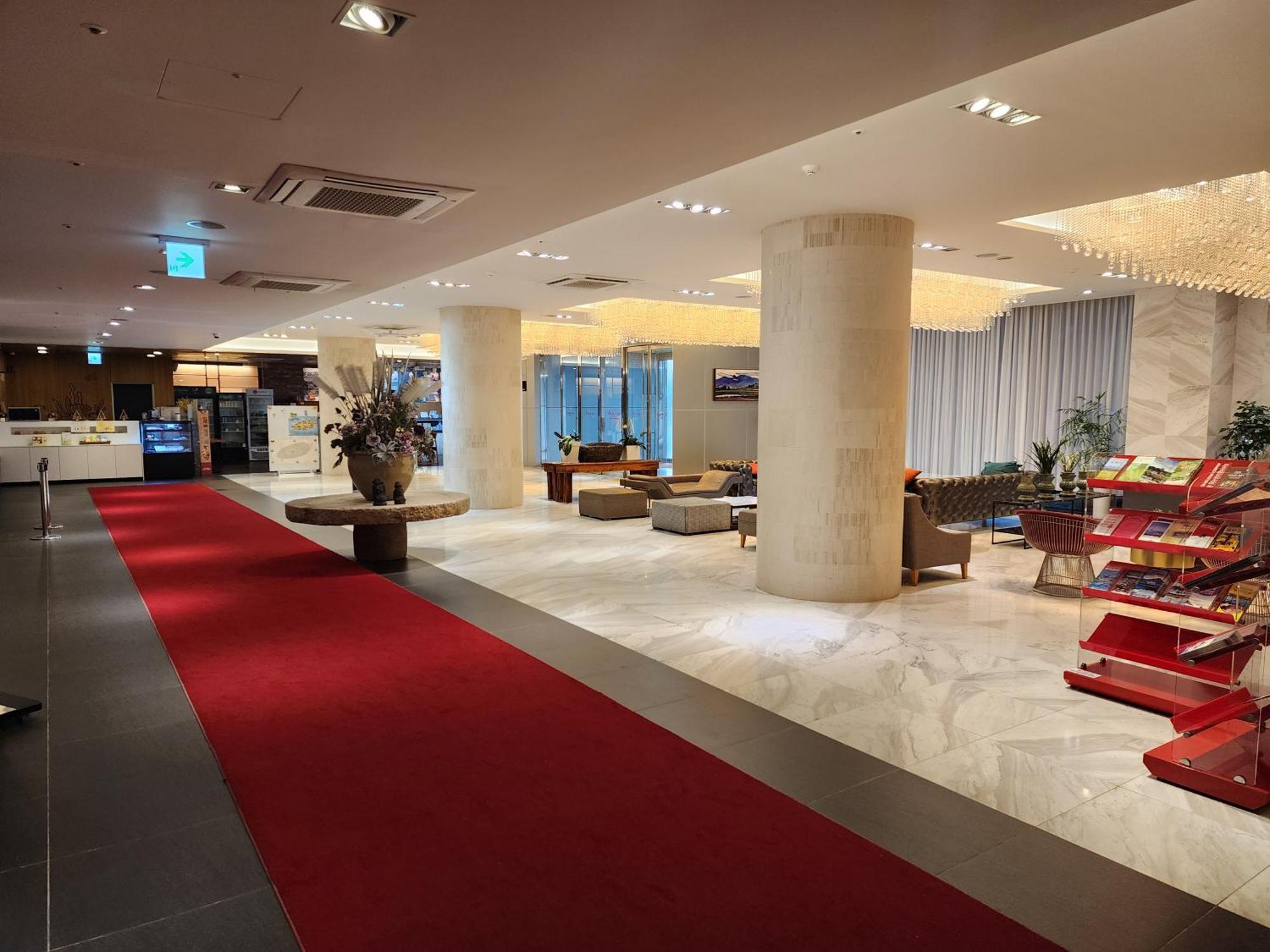 فندق Ramada By Wyndham Jeju Hamdeok المظهر الخارجي الصورة