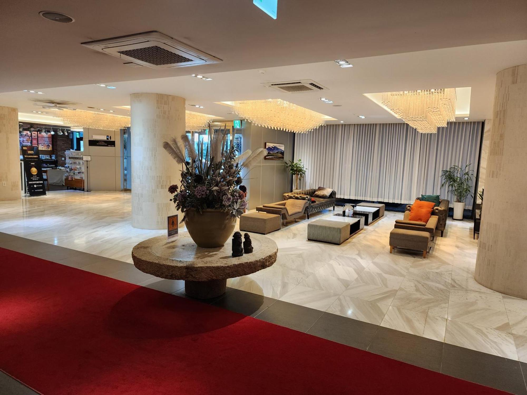 فندق Ramada By Wyndham Jeju Hamdeok المظهر الخارجي الصورة