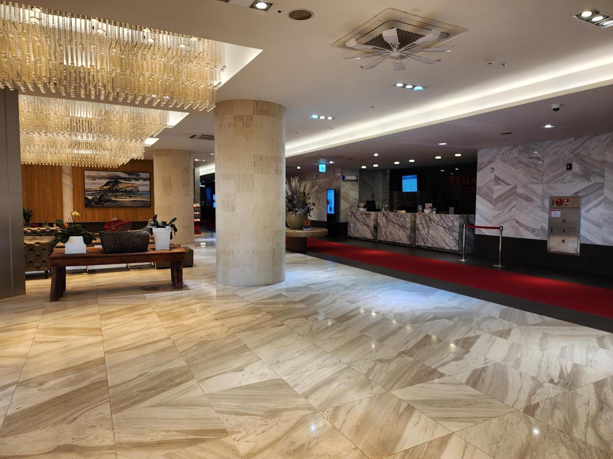 فندق Ramada By Wyndham Jeju Hamdeok المظهر الخارجي الصورة