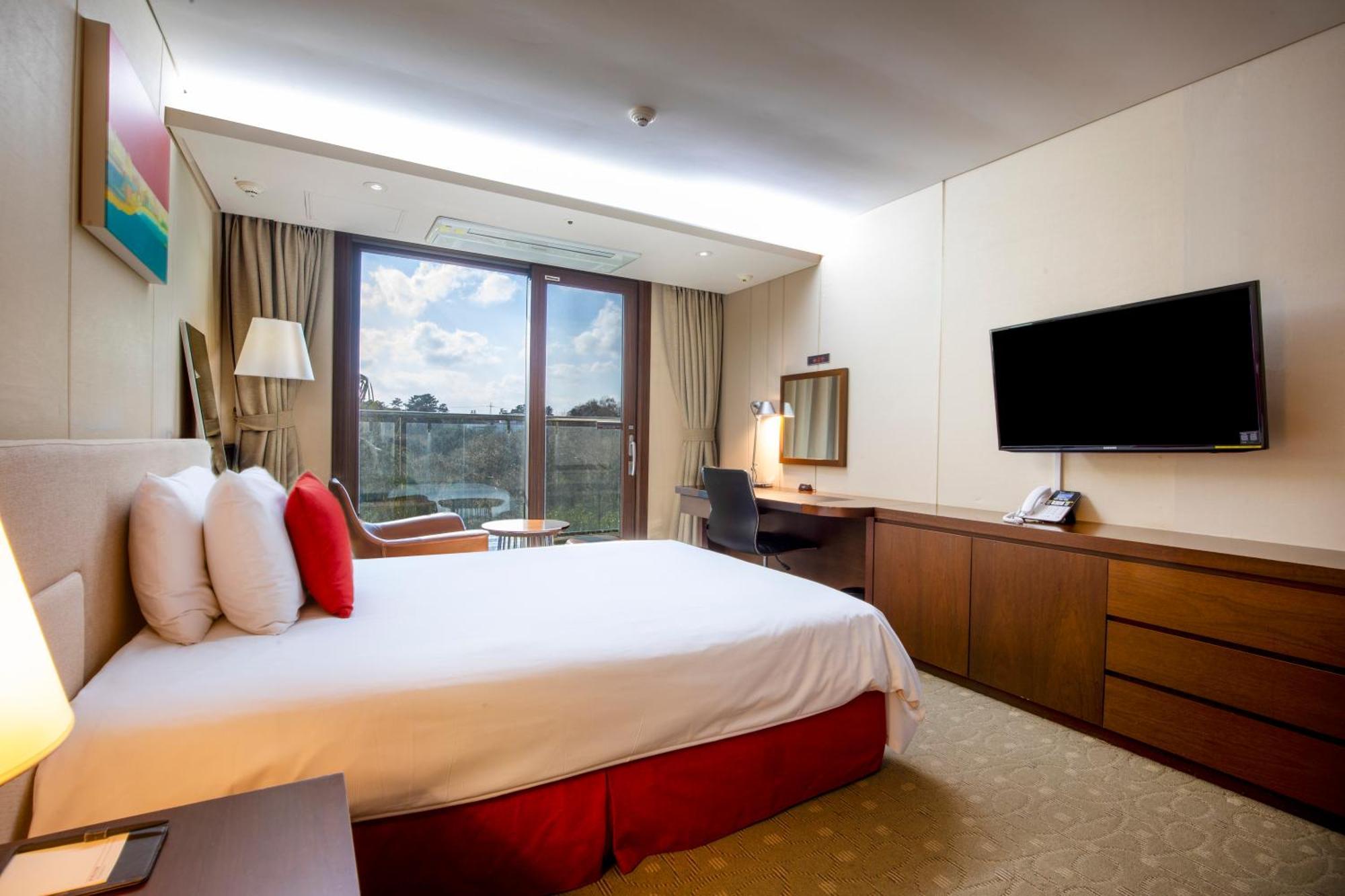 فندق Ramada By Wyndham Jeju Hamdeok المظهر الخارجي الصورة