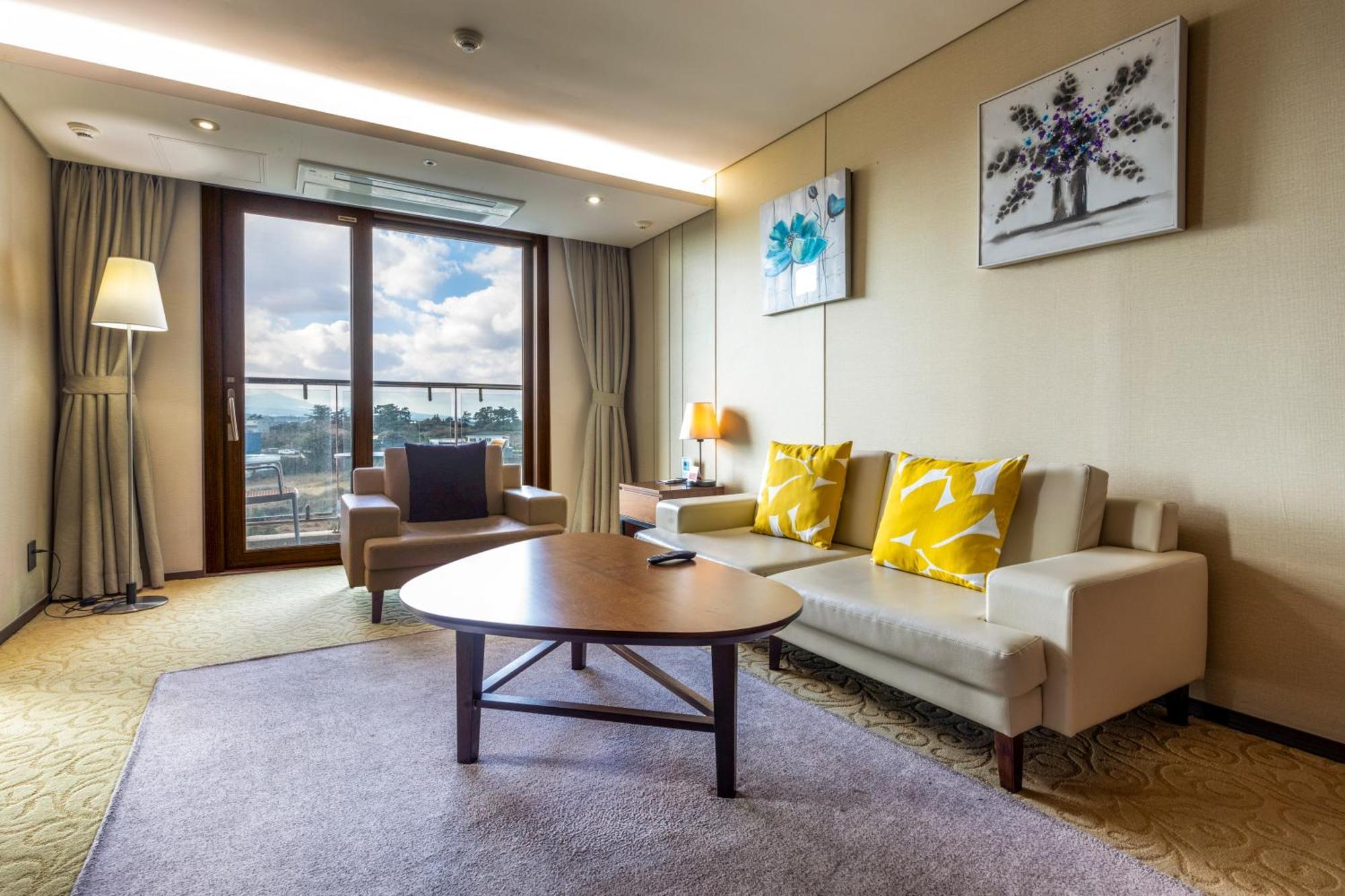 فندق Ramada By Wyndham Jeju Hamdeok المظهر الخارجي الصورة