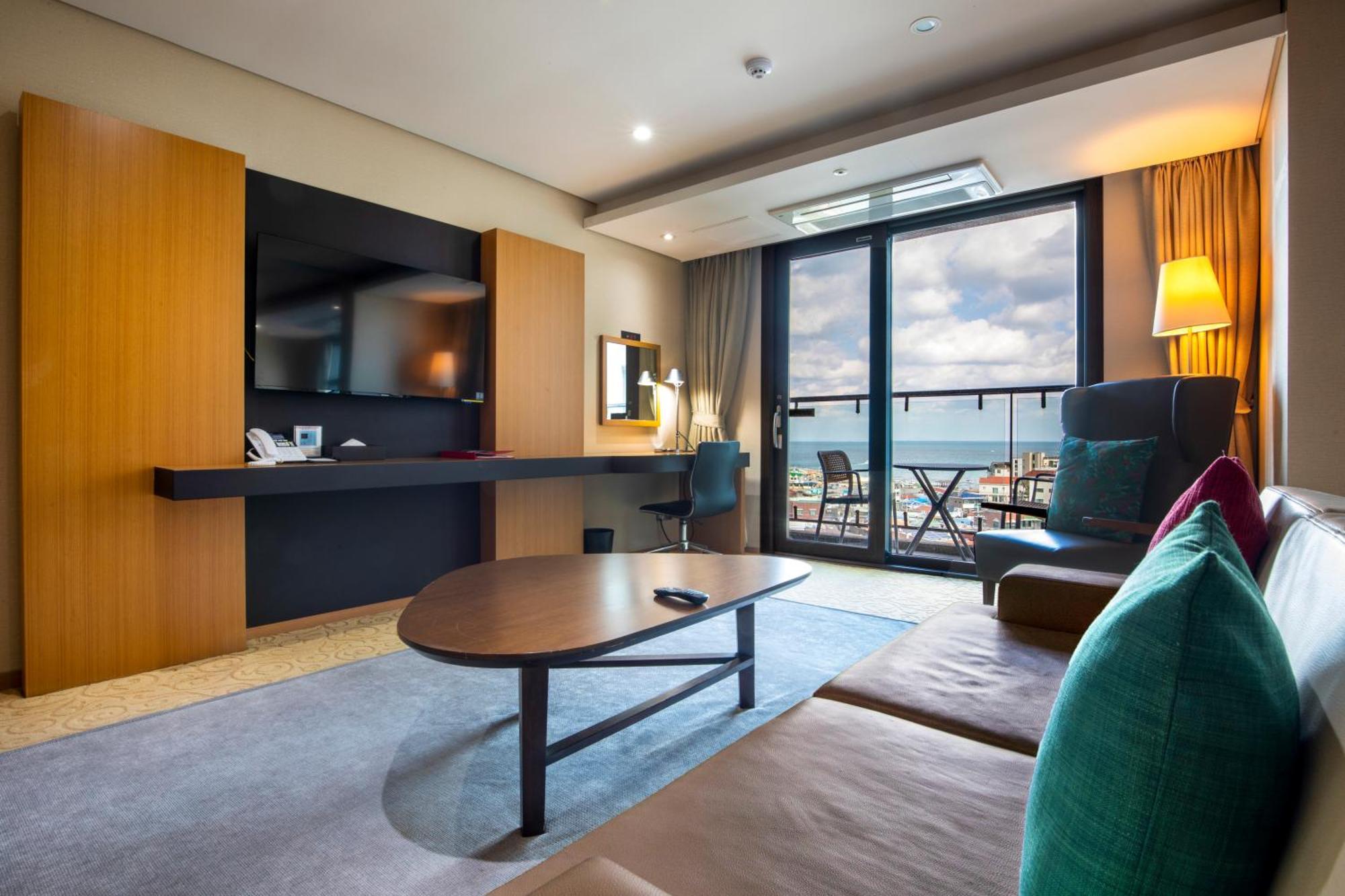 فندق Ramada By Wyndham Jeju Hamdeok المظهر الخارجي الصورة