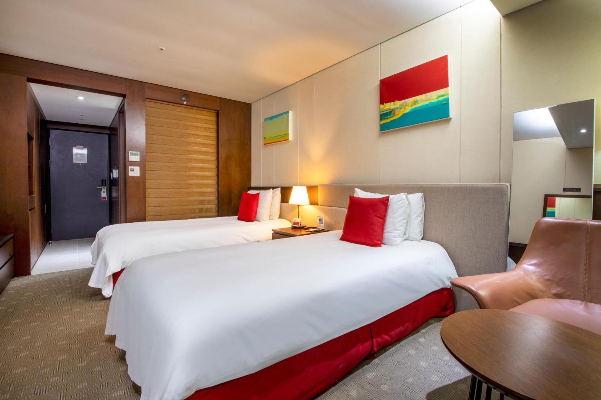 فندق Ramada By Wyndham Jeju Hamdeok المظهر الخارجي الصورة