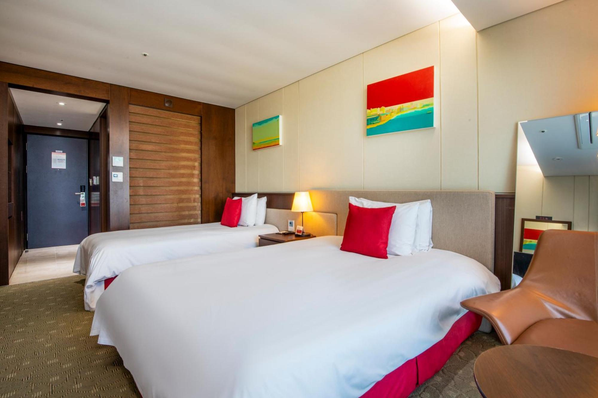 فندق Ramada By Wyndham Jeju Hamdeok المظهر الخارجي الصورة