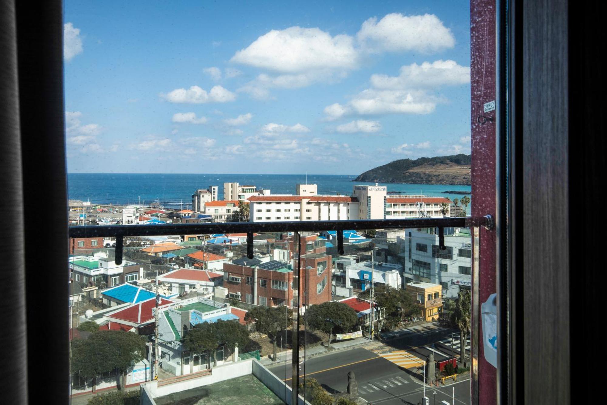 فندق Ramada By Wyndham Jeju Hamdeok المظهر الخارجي الصورة