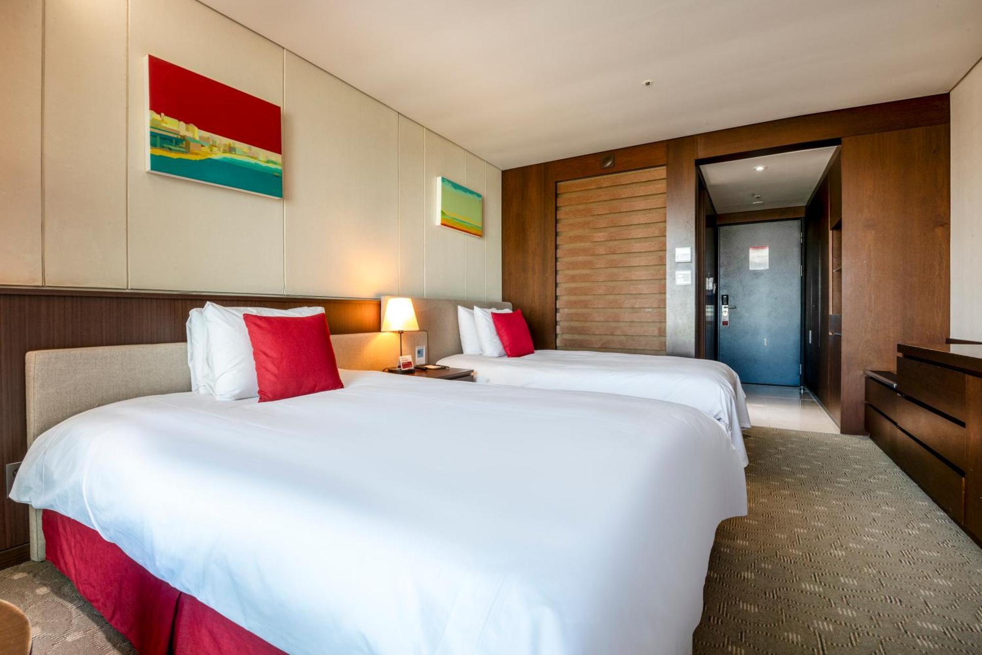 فندق Ramada By Wyndham Jeju Hamdeok المظهر الخارجي الصورة