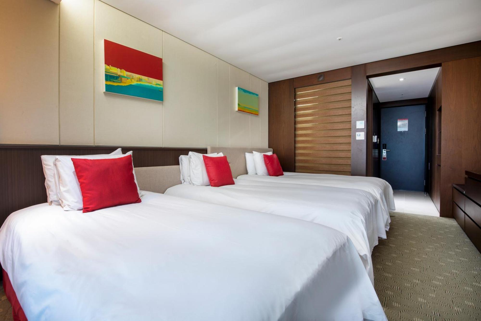 فندق Ramada By Wyndham Jeju Hamdeok المظهر الخارجي الصورة